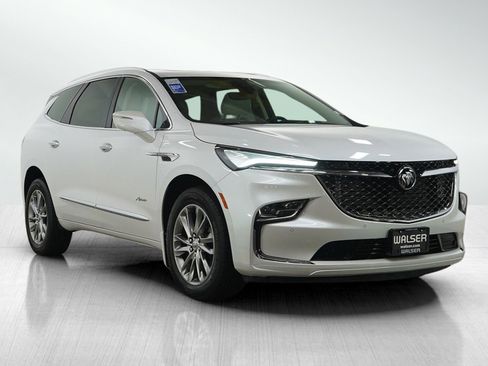 Used 2023 Buick Enclave Avenir w/ Avenir Technology Package AWD/4WD image 7