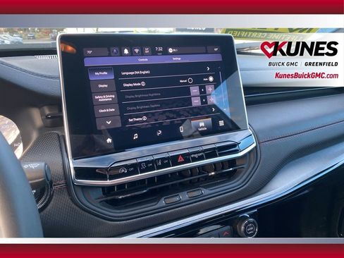 Used 2024 Jeep Compass Trailhawk image 22