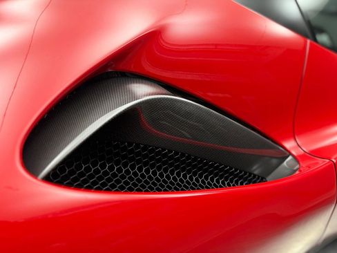 Used 2021 Ferrari SF90 Stradale AWD/4WD image 10