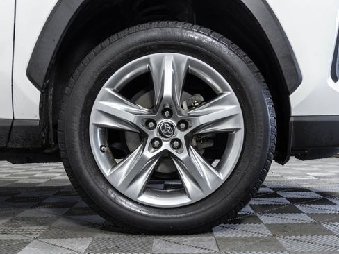 Used 2022 Toyota RAV4 LE AWD/4WD image 42