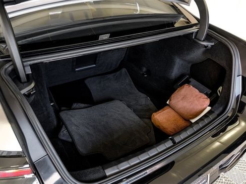 Used 2023 BMW 760i xDrive w/ Executive Package image 55