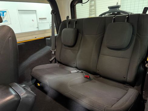 Used 2019 Jeep Wrangler Sport S image 14