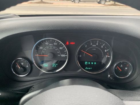 Used 2018 Jeep Wrangler Unlimited Sport S image 16