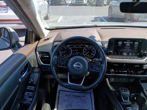 Used 2023 Nissan Rogue SL w/ SL Premium Package image 20