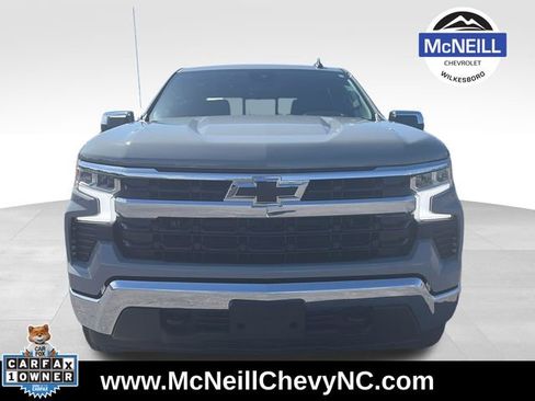 Used 2024 Chevrolet Silverado 1500 LT w/ Z71 Off-Road Package AWD/4WD image 2