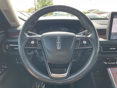 Used 2023 Lincoln Aviator Reserve w/ Equipment Group 201A AWD/4WD image 12