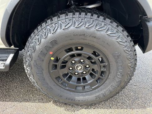 New 2026 Ford Bronco Outer Banks w/ Sasquatch Package AWD/4WD image 11
