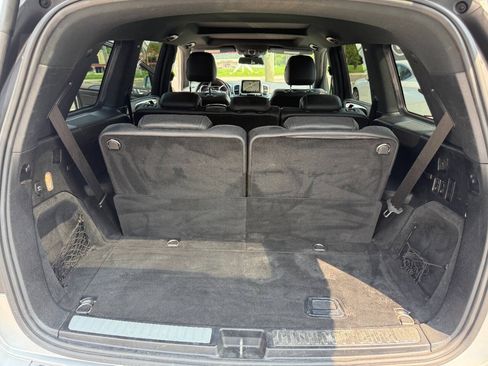 Used 2019 Mercedes-Benz GLS 450 4MATIC image 14