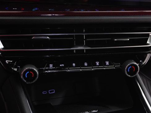 New 2026 Chevrolet Traverse Z71 w/ Enhanced Driving Package image 28