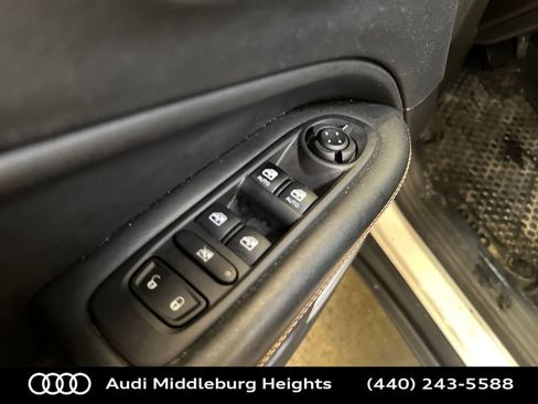Used 2018 Jeep Compass Latitude w/ Popular Equipment Group image 12