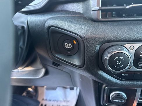 Used 2024 Jeep Gladiator Sport image 26