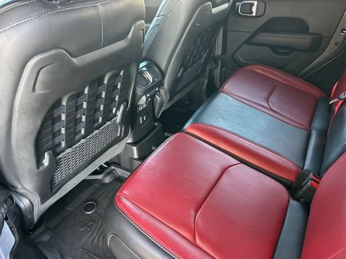 Used 2023 Jeep Wrangler Unlimited Rubicon 4xe image 12