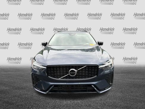 Used 2024 Volvo XC60 B5 Core w/ Protection Package Premier AWD/4WD image 3