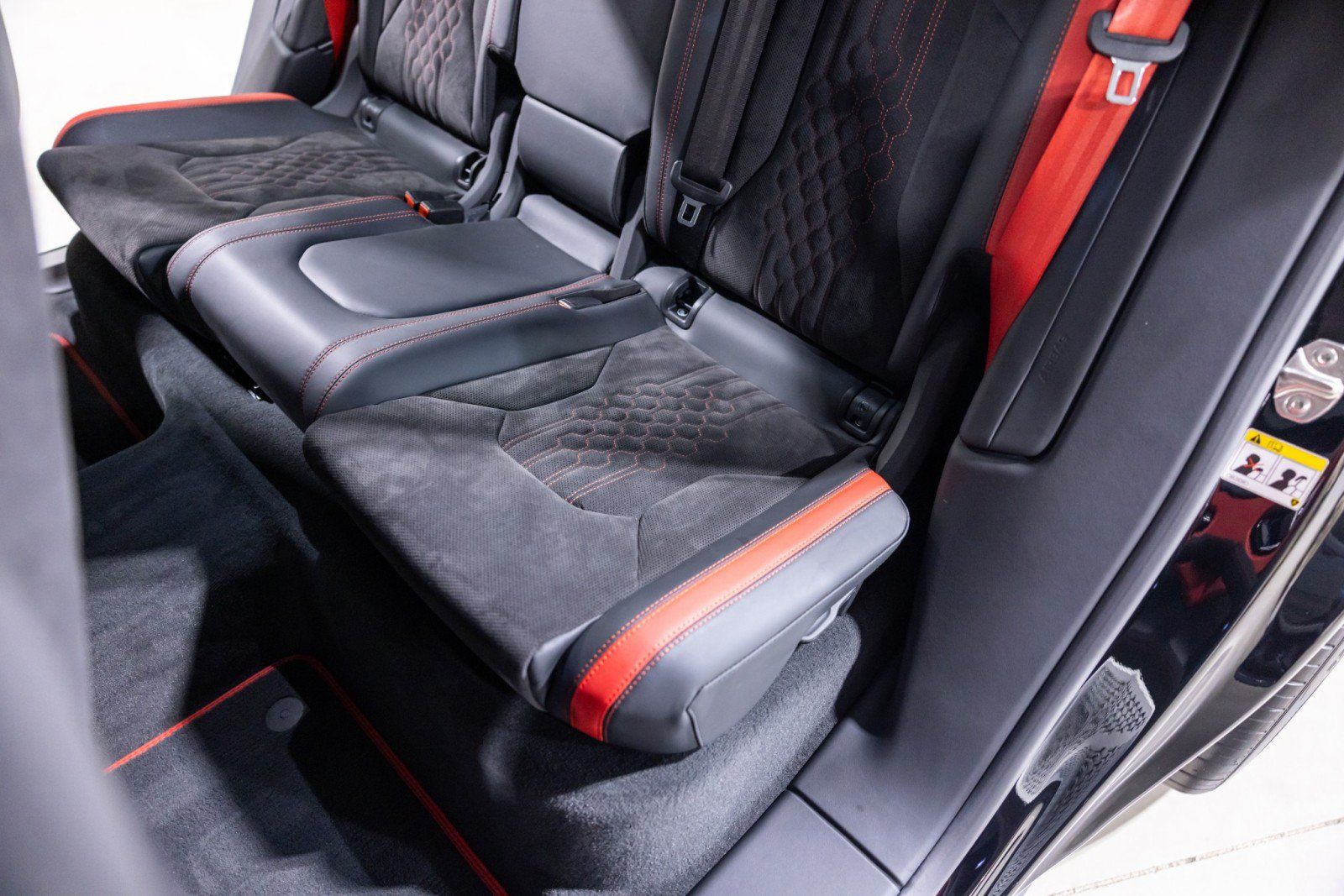 Used 2024 Lamborghini Urus S AWD/4WD image 36