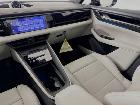 New 2026 Porsche Macan Electric image 27