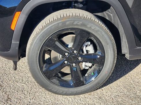 New 2025 Jeep Grand Cherokee L Altitude RWD image 8