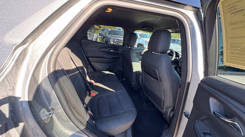 Used 2023 Chevrolet TrailBlazer RS w/ Convenience Package AWD/4WD image 10