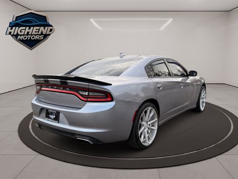 Used 2016 Dodge Charger SXT image 7