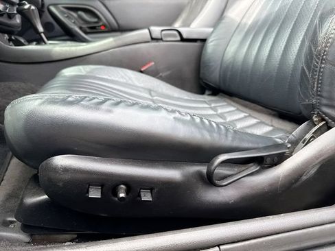 Used 2001 Chevrolet Camaro Z28 w/ SS Performance/Appearance Pkg RWD image 21