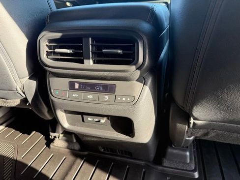 Used 2025 Honda Pilot EX-L image 23