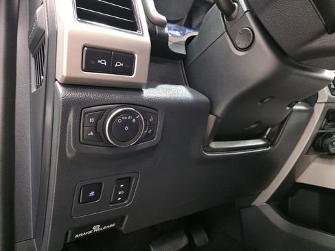 Used 2022 Ford F250 Lariat w/ Lariat Ultimate Package image 16