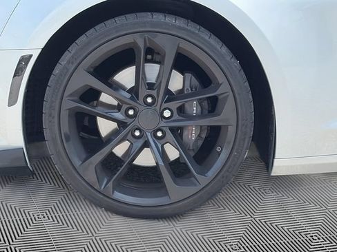 Used 2016 Chevrolet Camaro SS RWD image 16