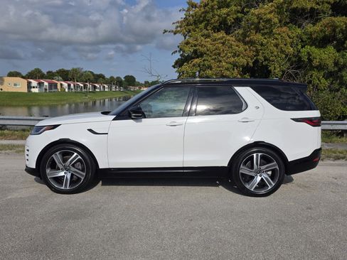 Certified 2022 Land Rover Discovery HSE R-Dynamic AWD/4WD image 7
