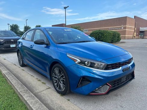Used 2022 Kia Forte GT-Line w/ GT-Line Premium Package FWD image 2