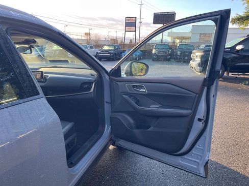 Used 2021 Nissan Rogue SL AWD/4WD image 35