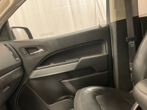 Used 2022 Chevrolet Colorado ZR2 image 17