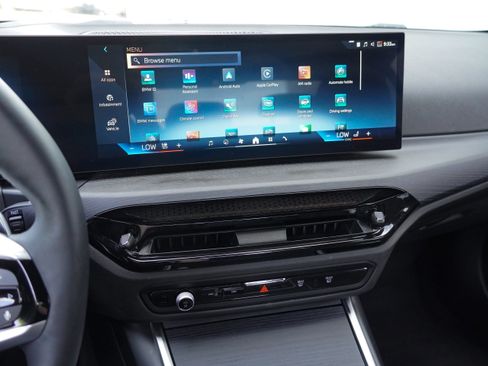Used 2025 BMW 330i Sedan RWD image 23