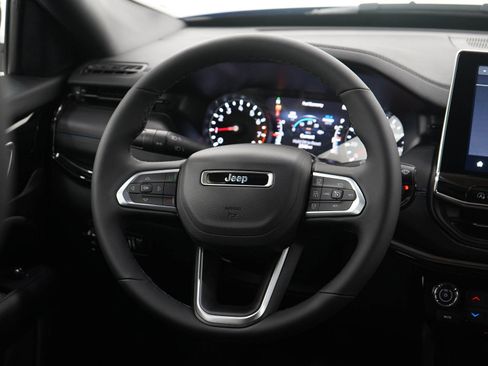 Used 2026 Jeep Compass Limited image 14