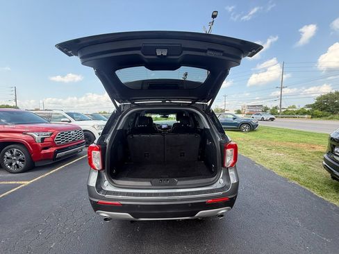 Used 2023 Ford Explorer Limited w/ Equipment Group 301A AWD/4WD image 5