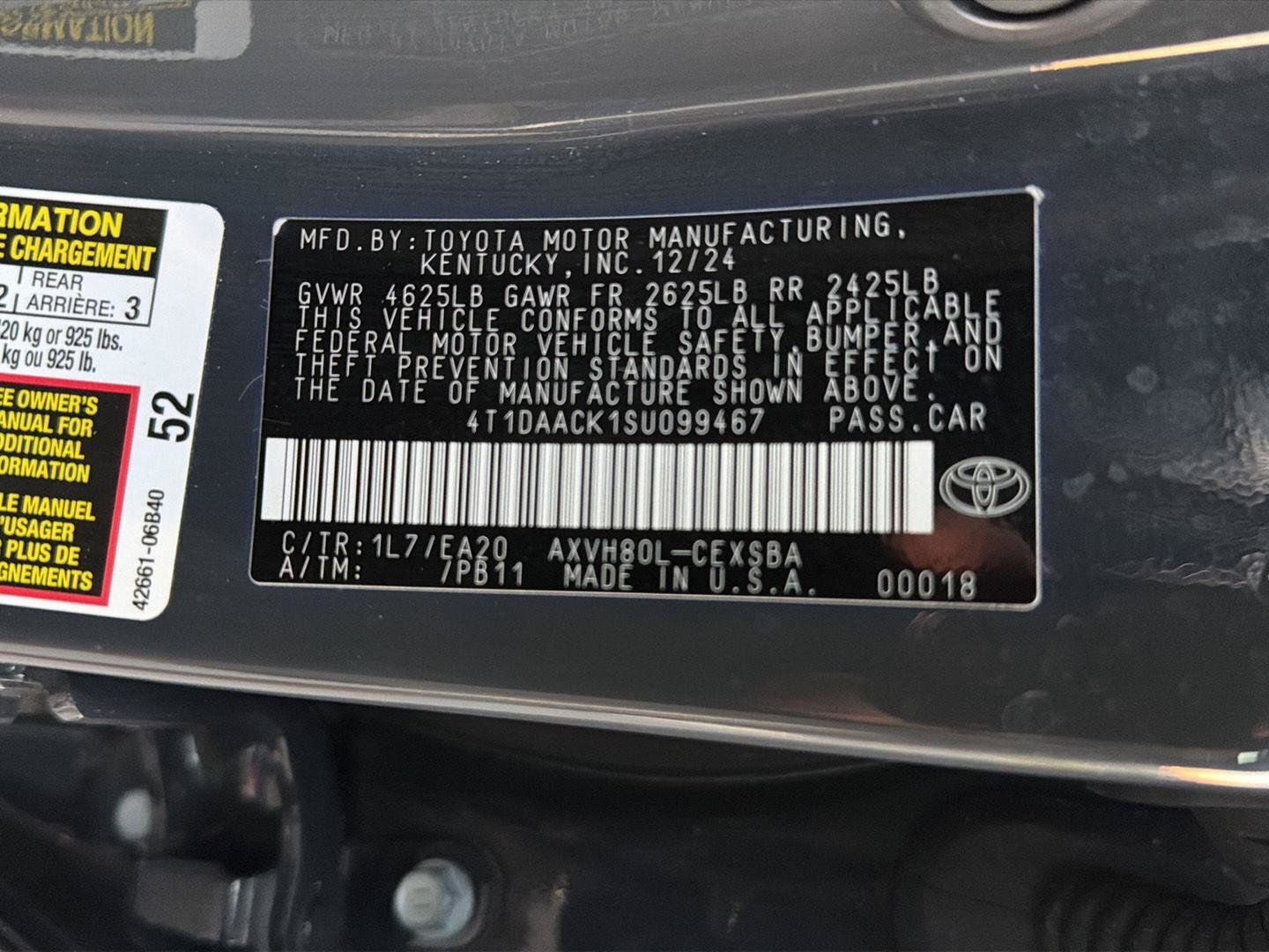 Used 2025 Toyota Camry SE FWD image 39