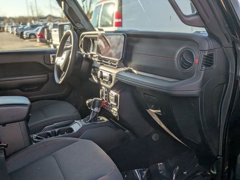 Used 2024 Jeep Wrangler Unlimited Rubicon image 22