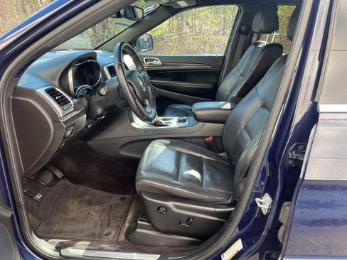 Used 2018 Jeep Grand Cherokee Limited AWD/4WD image 13