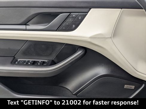 Used 2022 Porsche Taycan image 28