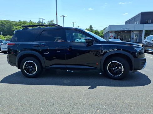 Used 2023 Nissan Pathfinder Rock Creek AWD/4WD image 4