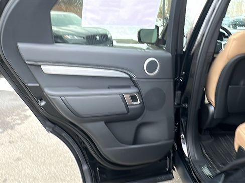 New 2026 Land Rover Discovery Limited Edition image 21