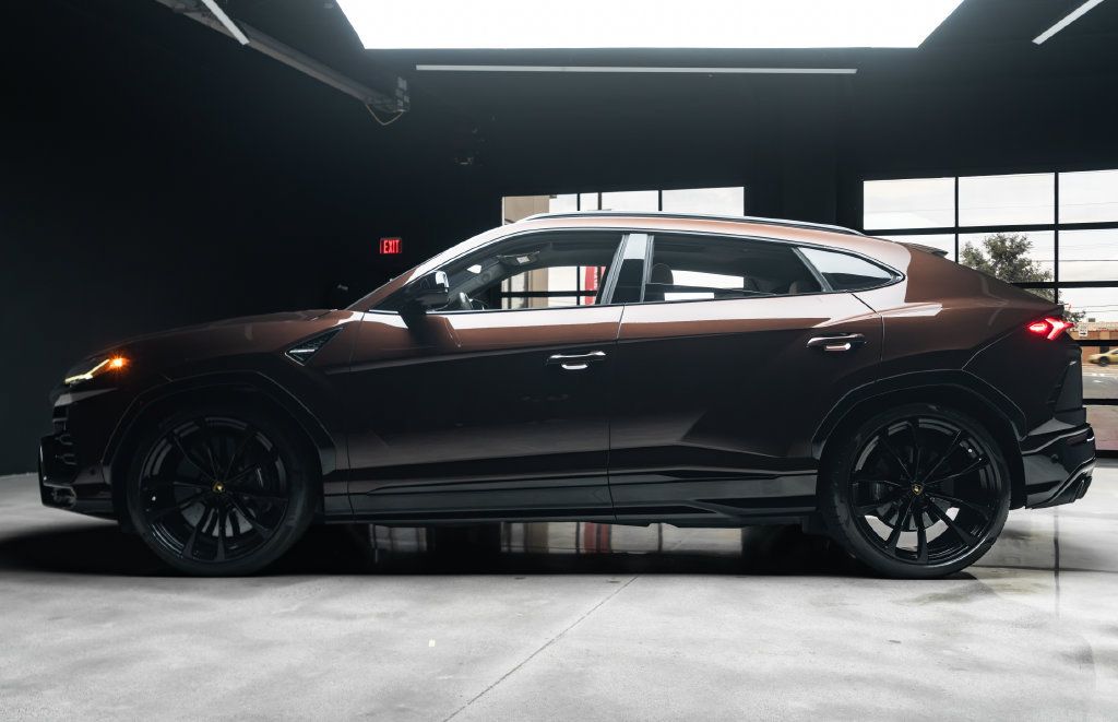 Used 2022 Lamborghini Urus AWD/4WD image 17
