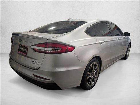 Used 2019 Ford Fusion Titanium image 5