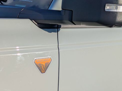 Certified 2022 Ford Bronco Badlands AWD/4WD image 12