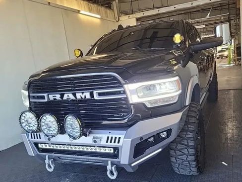 Used 2019 RAM 3500 Laramie AWD/4WD image 1