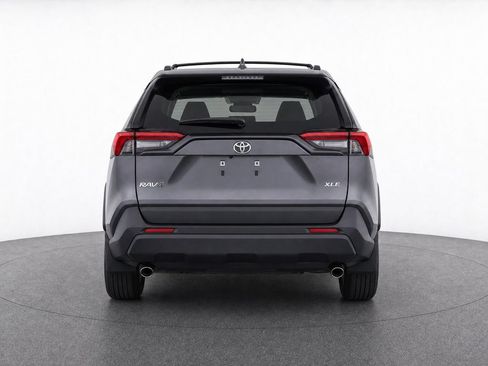 Used 2023 Toyota RAV4 XLE w/ Convenience Package FWD image 16