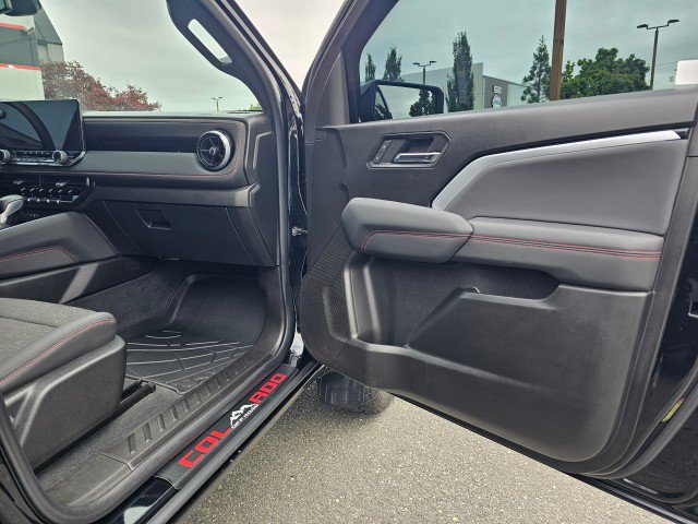 Used 2023 Chevrolet Colorado Z71 w/ Z71 Convenience Package 2 AWD/4WD image 12