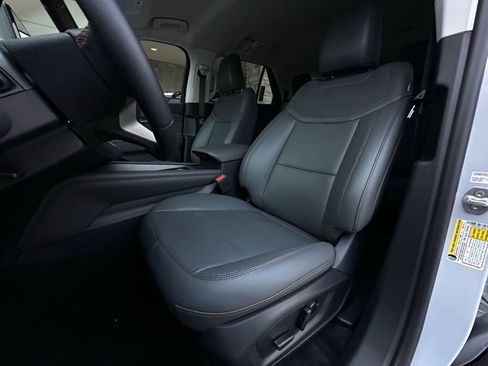 New 2026 Ford Explorer Active w/ Active Comfort Package RWD image 38