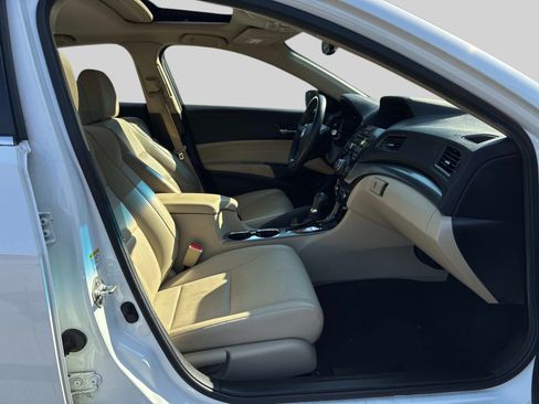 Used 2014 Acura ILX Hybrid w/ Technology Package FWD image 10