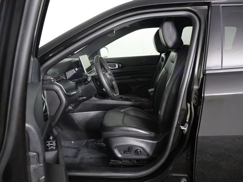 Used 2023 Jeep Compass High Altitude w/ Driver Assist Group I AWD/4WD image 30