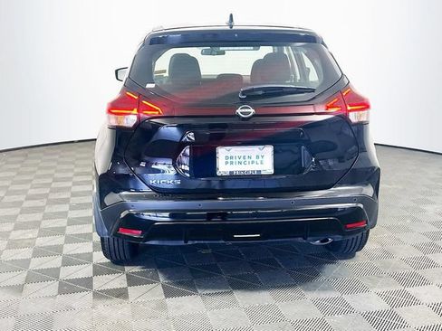 Used 2024 Nissan Kicks S FWD image 7