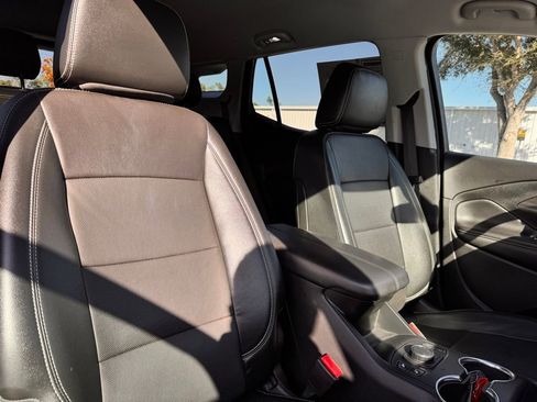 Used 2023 GMC Terrain SLT AWD/4WD image 35